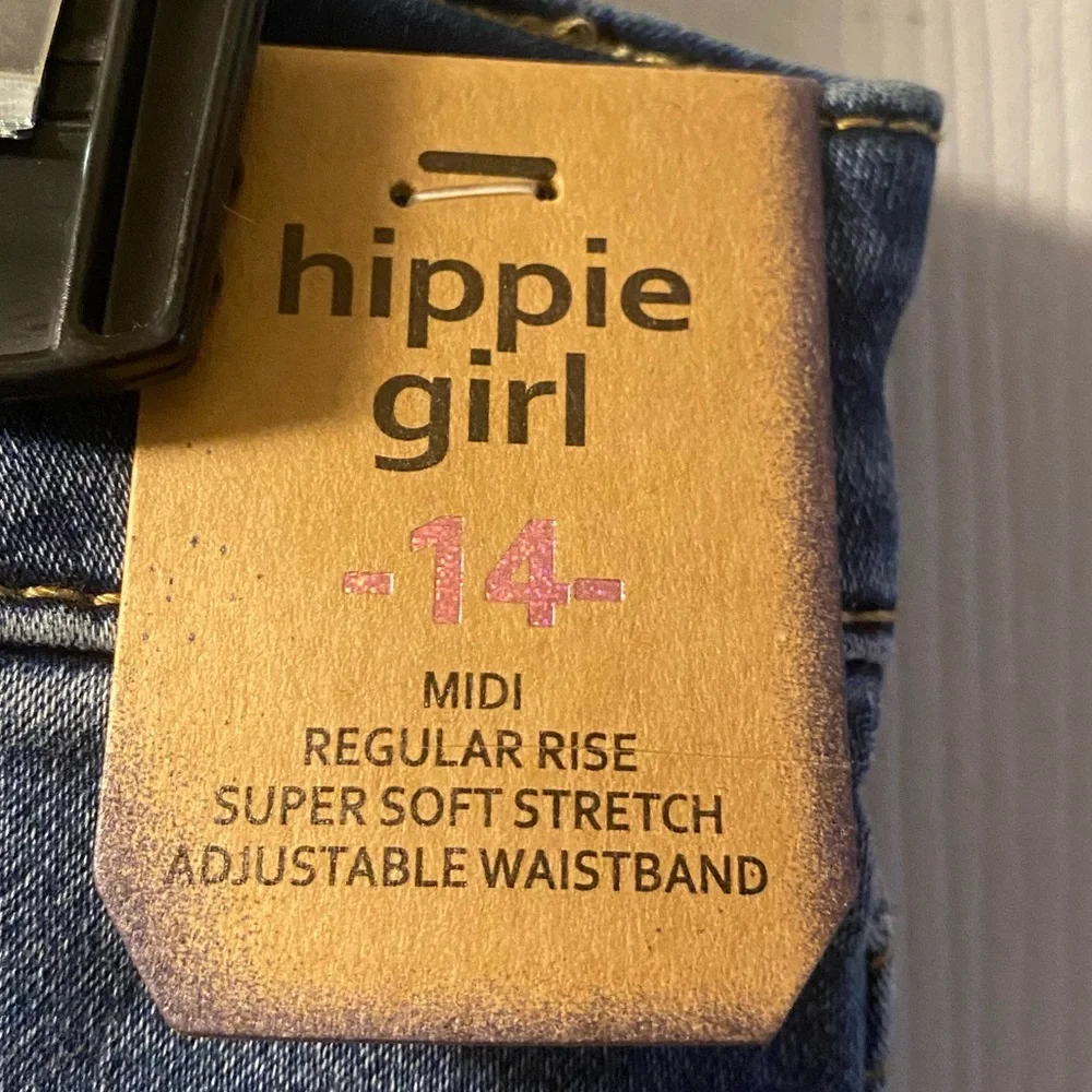 Hippie Girl Midi‎ Jean Shorts Regular Rise Super Soft Stretch Adjustable Waist
